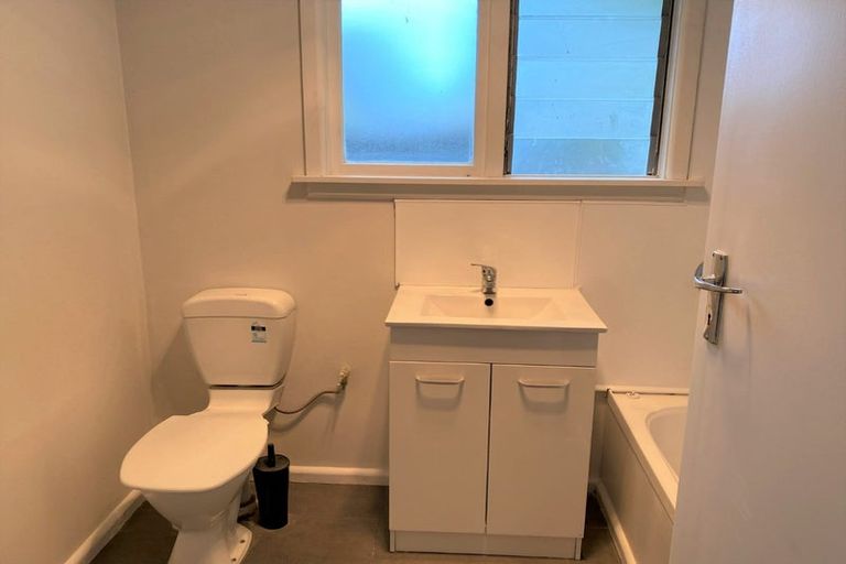 Photo of property in 5/9a Curletts Road, Sockburn, Christchurch, 8042