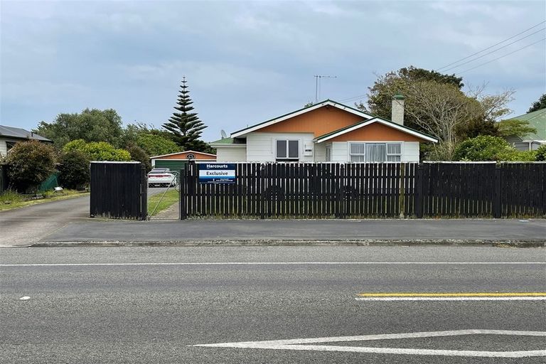 Photo of property in 223 Glover Road, Hawera, 4610