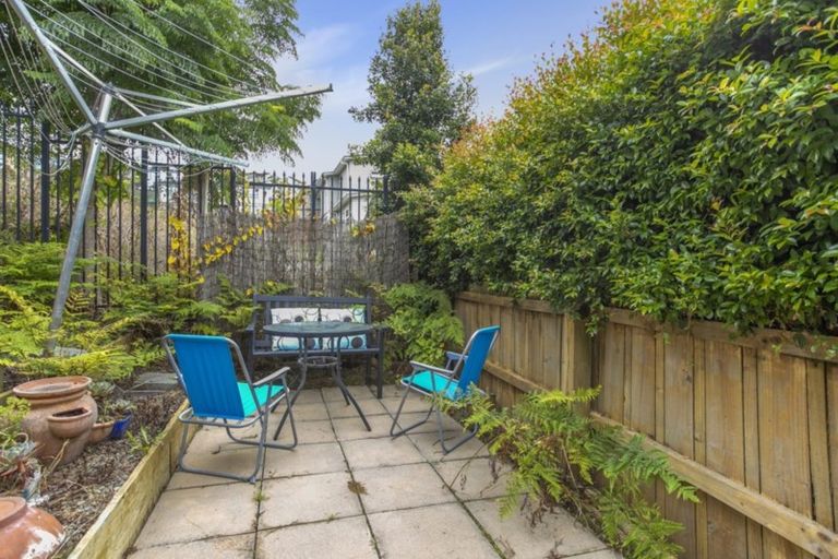 Photo of property in 12 Valley Fields Place, Pukekohe, 2120