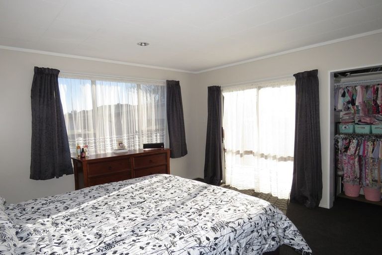 Photo of property in 10 Colvin Street, Westport, 7825