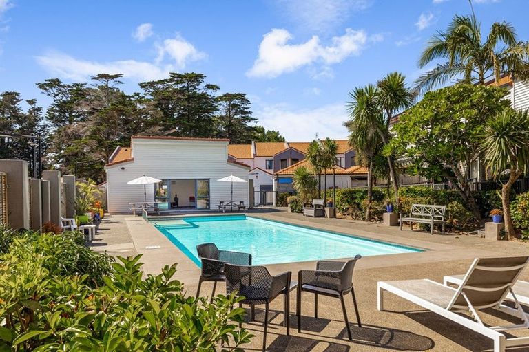 Photo of property in 15/21 Armoy Drive, East Tamaki, Auckland, 2016