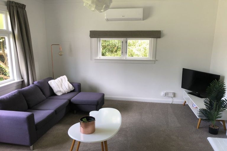 Photo of property in 12 Karina Terrace, Roslyn, Palmerston North, 4414