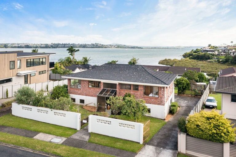 Photo of property in 114 Bramley Drive, Farm Cove, Auckland, 2012