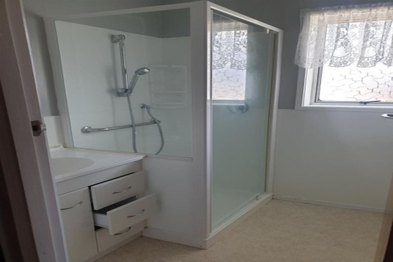 Photo of property in 1/12 Tanoa Place, Glendene, Auckland, 0602