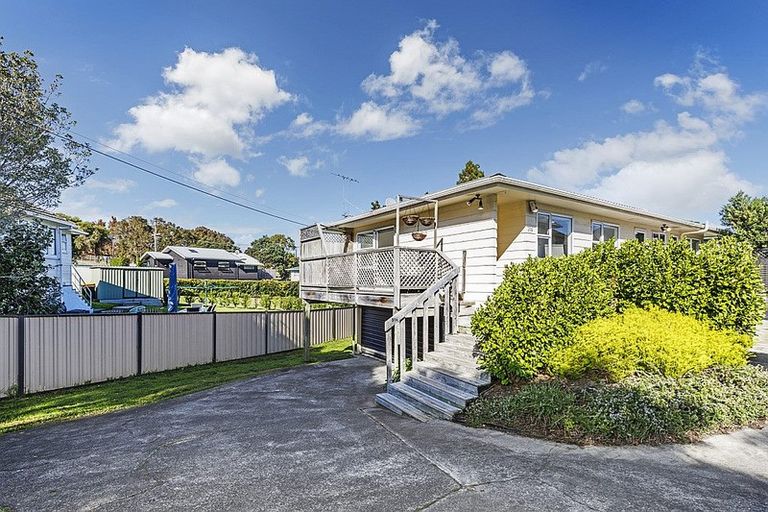 Photo of property in 2/31 Alamein Avenue, Belmont, Auckland, 0622