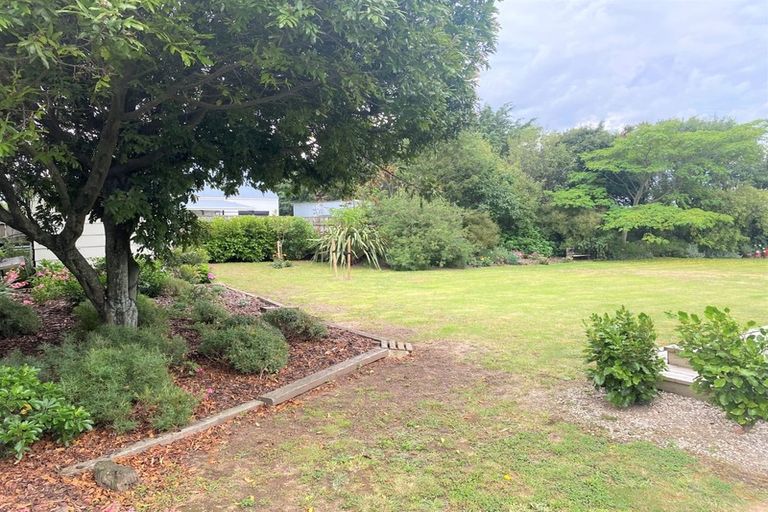 Photo of property in 159 Regent Street, Martinborough, 5711