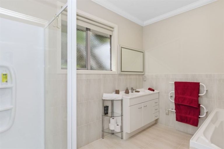 Photo of property in 132 Castlewold Drive, Bethlehem, Tauranga, 3110