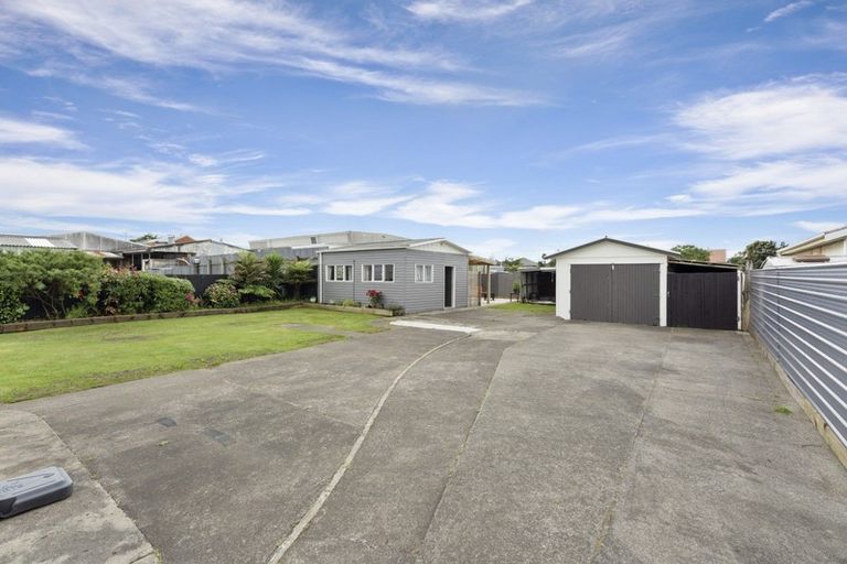 Photo of property in 16 Kings Avenue, Gonville, Whanganui, 4501