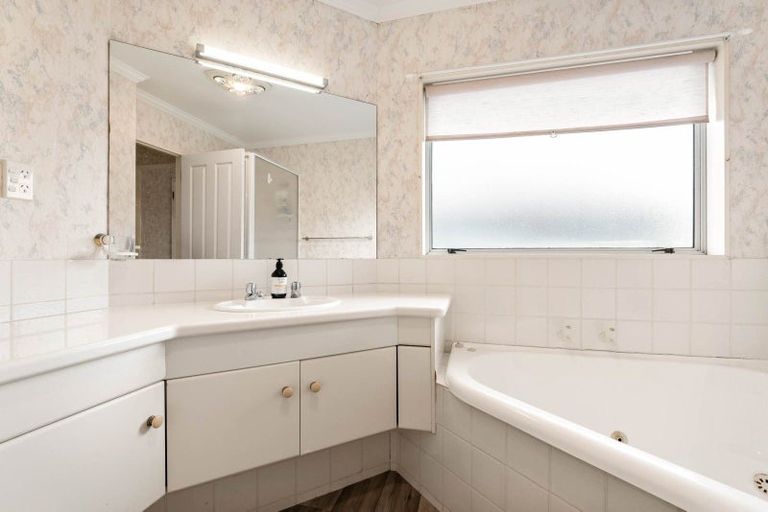 Photo of property in 65a Plateau Heights, Mount Maunganui, 3116