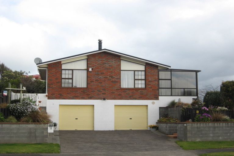 Photo of property in 15 Saint Ives Grove, Whalers Gate, New Plymouth, 4310