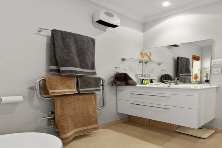 Photo of property in 465c Ilam Road, Bryndwr, Christchurch, 8052