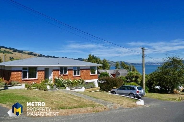 Photo of property in 28 Gorman Street, Macandrew Bay, Dunedin, 9014