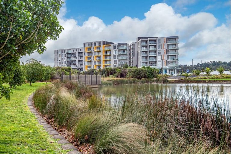 Photo of property in 403/27 Don Mckinnon Drive, Albany, Auckland, 0632