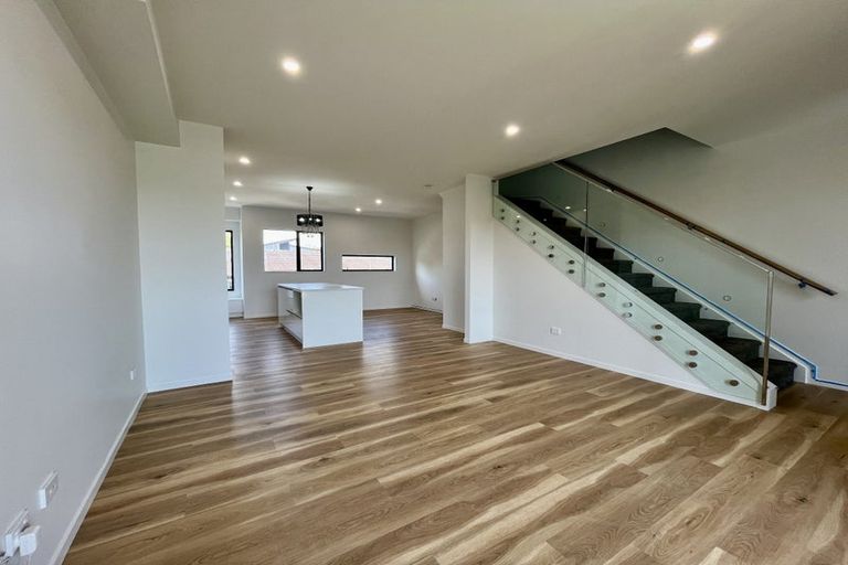 Photo of property in 523c Pakuranga Road, Howick, Auckland, 2010