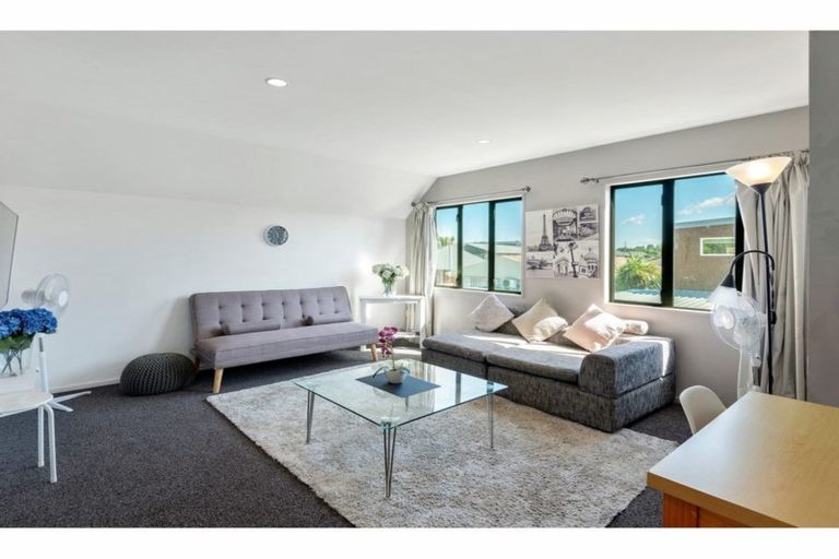 Photo of property in 1/12 Burdale Street, Riccarton, Christchurch, 8011