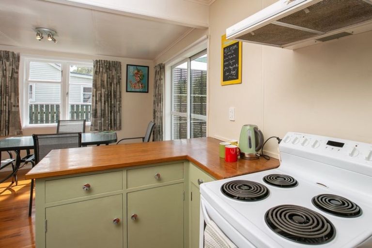 Photo of property in 3 Papawai Road, Greytown, 5712