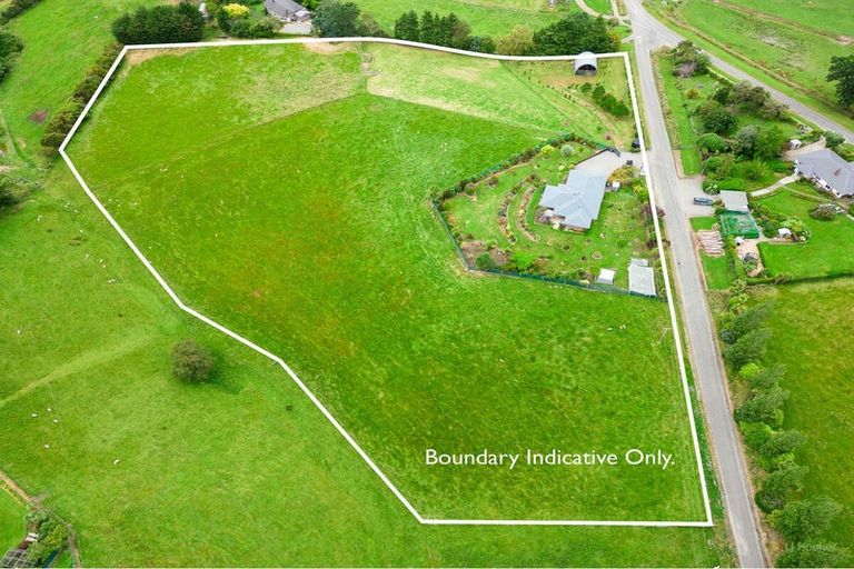 Photo of property in 151 Garlands Road, Waimate, 7979