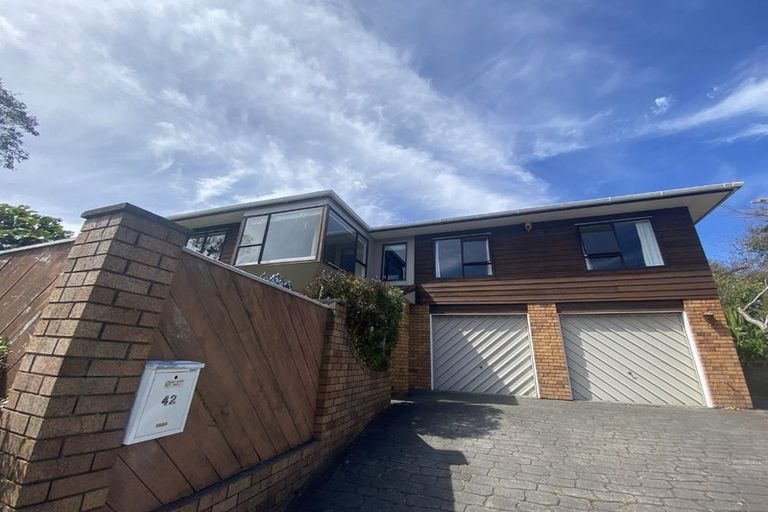 Photo of property in 42 Lakewood Avenue, Churton Park, Wellington, 6037