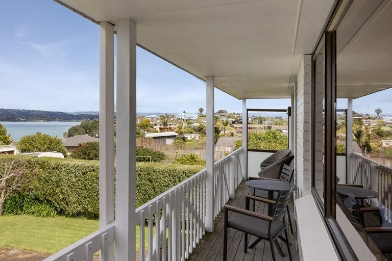 Photo of property in 103 Harbour View Road, Omokoroa, 3114