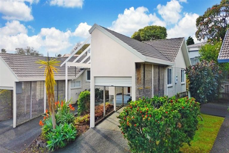 Photo of property in 23 Central Park Drive, Te Atatu South, Auckland, 0610