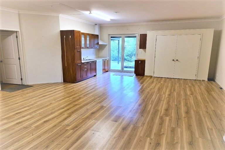 Photo of property in 60 Sidwell Road, Wainui, 0932