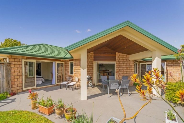 Photo of property in 4 Pelican Place, Whitianga, 3510