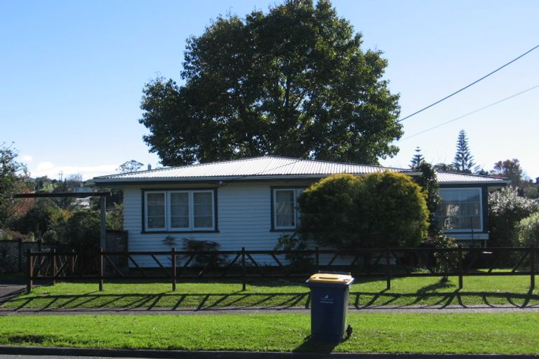 Photo of property in 37 Withers Road, Glen Eden, Auckland, 0602