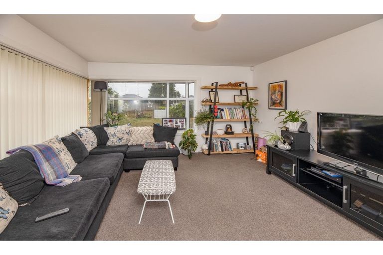 Photo of property in 127 Marlow Road, Aranui, Christchurch, 8061