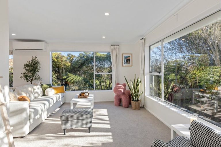 Photo of property in 21b Colchester Crescent, Newlands, Wellington, 6037