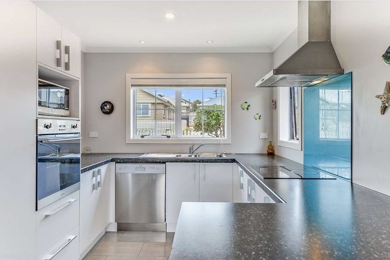 Photo of property in 23 Queens Park Crescent, Frankton, Hamilton, 3204
