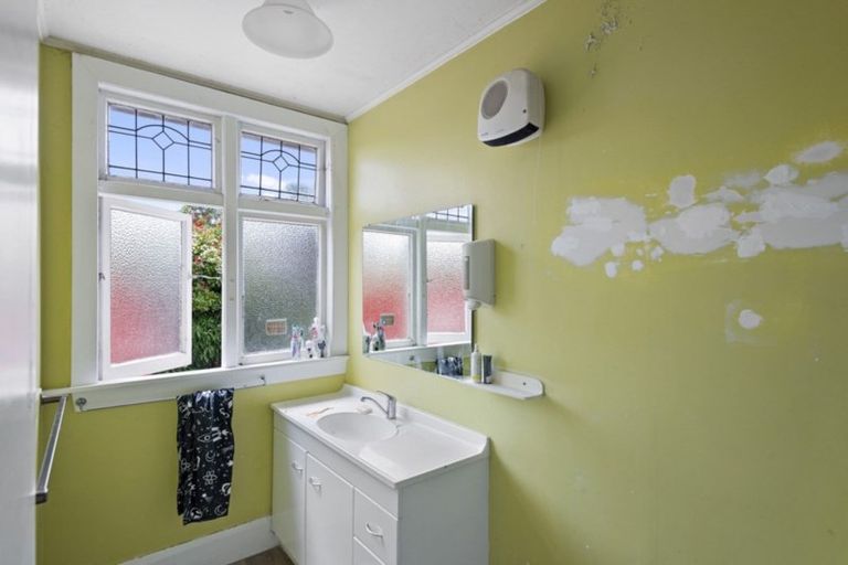 Photo of property in 63 Aorangi Road, Bryndwr, Christchurch, 8053