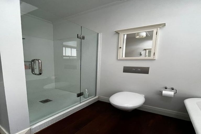 Photo of property in 35 Glenbervie Terrace, Thorndon, Wellington, 6011