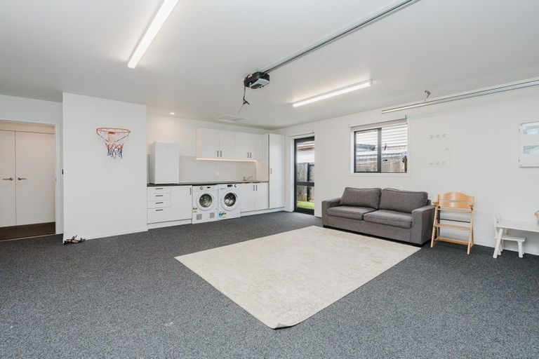 Photo of property in 12 Iwi Road, Baverstock, Hamilton, 3200