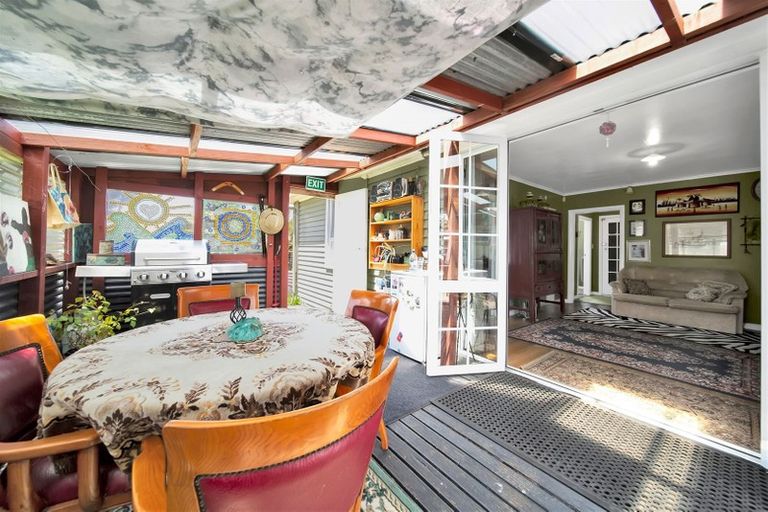 Photo of property in 2 Egmont Street, Patea, 4520