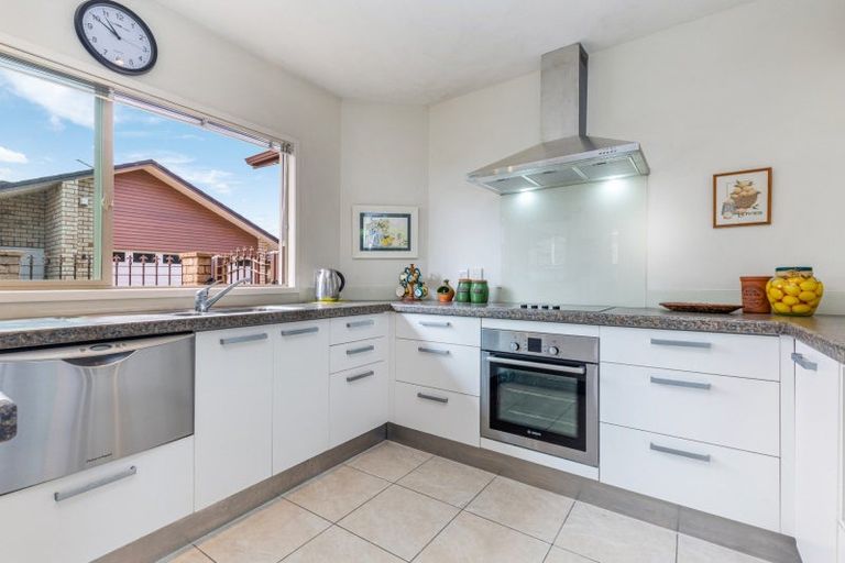 Photo of property in 2b Bledisloe Court, Pukekohe, 2120