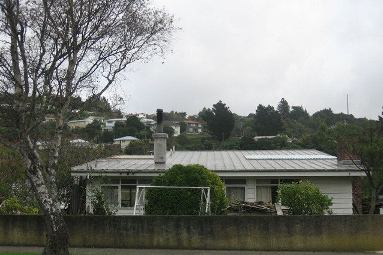 Photo of property in 178 Stokes Valley Road, Stokes Valley, Lower Hutt, 5019