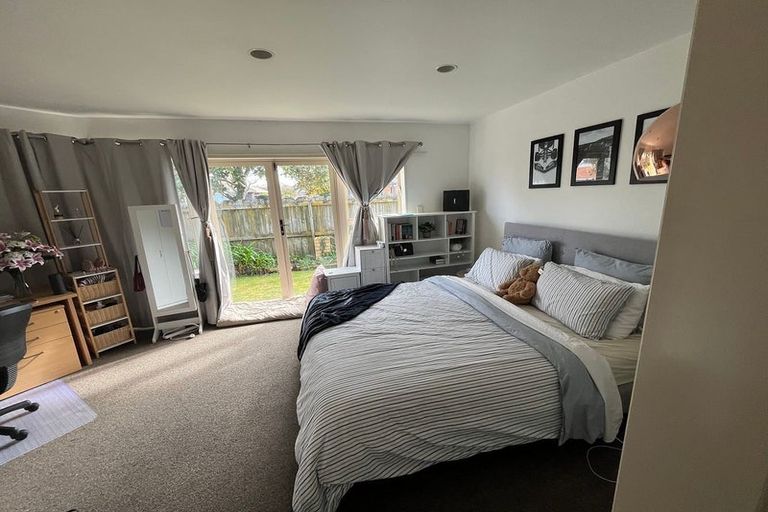Photo of property in 2 Taiko Court, Northpark, Auckland, 2013