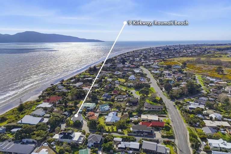 Photo of property in 9 Kirkway, Raumati Beach, Paraparaumu, 5032