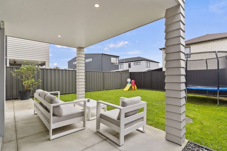 Photo of property in 5 Horomia Road, Karaka, Papakura, 2113