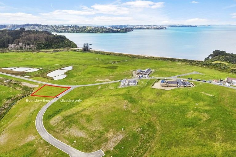 Photo of property in 1 Taemai Place, Okura Bush, Silverdale, 0794