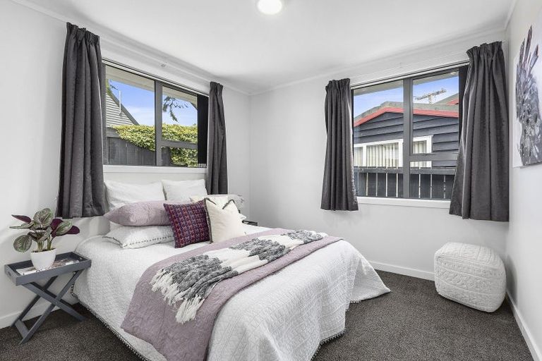 Photo of property in 12 Takatimu Way, Johnsonville, Wellington, 6037