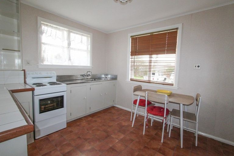 Photo of property in 24 Edward Street, Pahiatua, 4910
