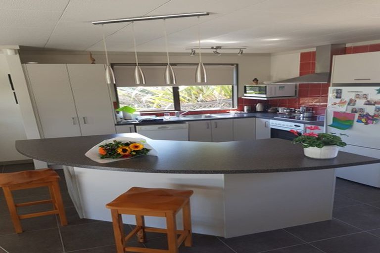 Photo of property in 25b Shakespear Road, Army Bay, Whangaparaoa, 0930