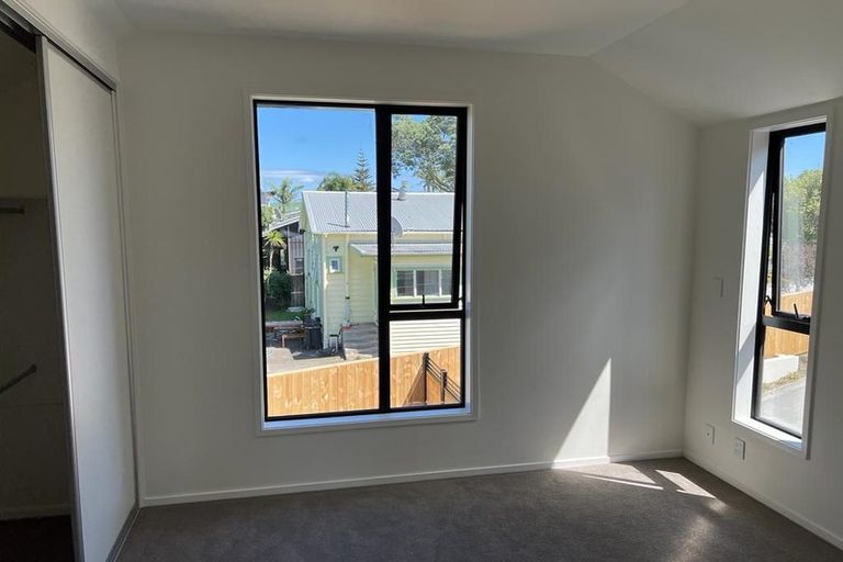 Photo of property in 1/17 Powell Street, Avondale, Auckland, 1026