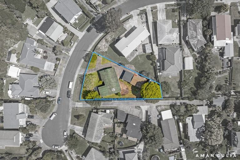 Photo of property in 26 Cron Avenue, Te Atatu South, Auckland, 0610