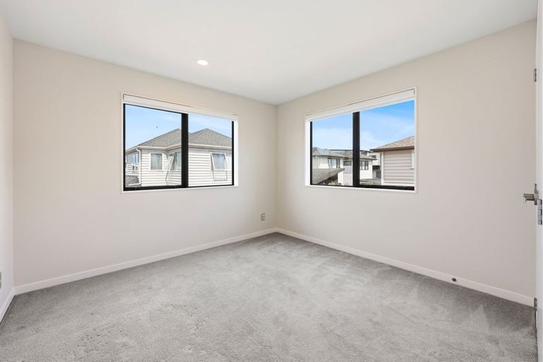 Photo of property in 9 Mccaw Avenue, Whenuapai, Auckland, 0618