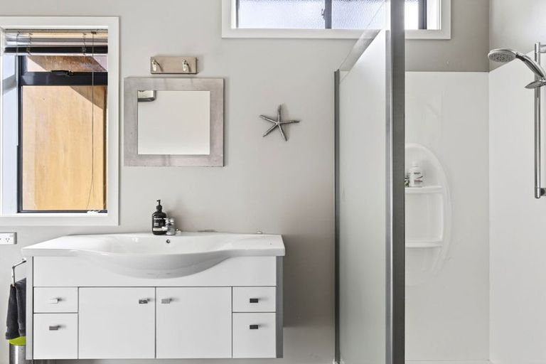 Photo of property in 49 Moana Road, Okitu, Gisborne, 4010