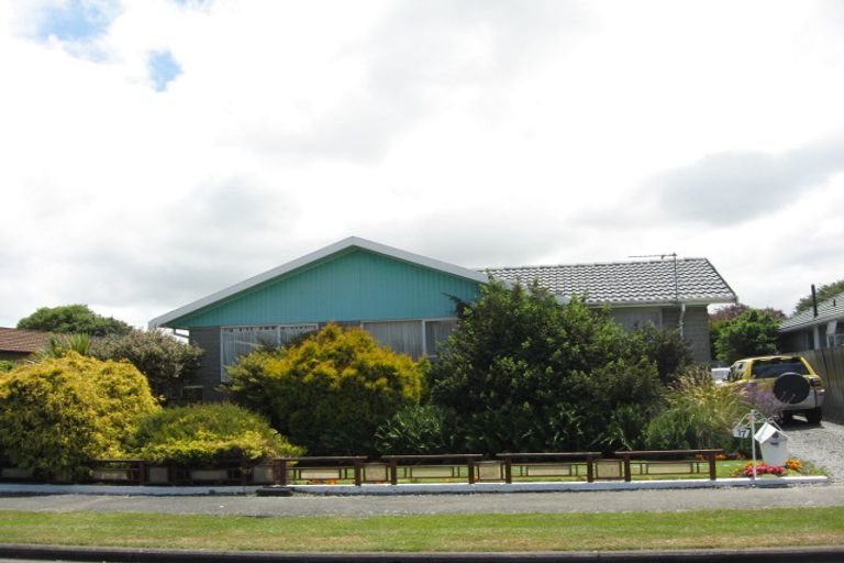 Photo of property in 17 Staffa Street, Woolston, Christchurch, 8062