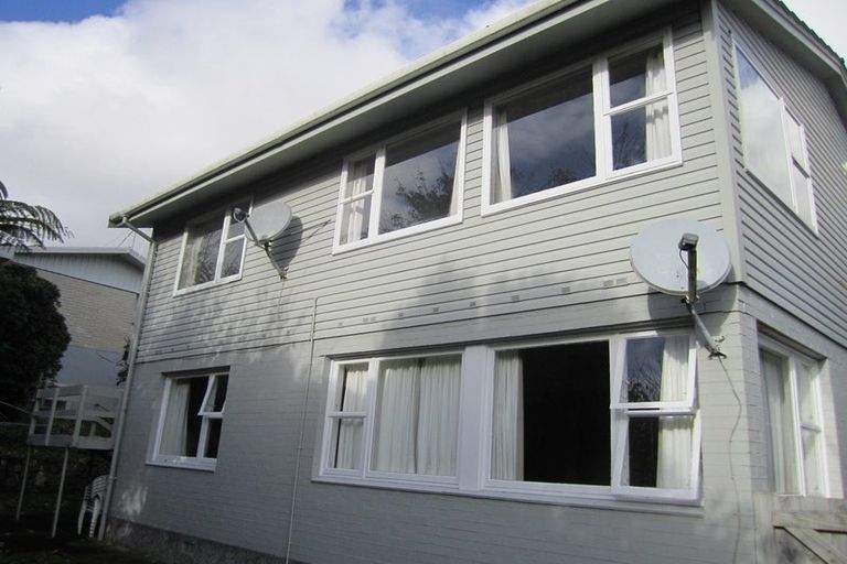 Photo of property in 3 Woodhouse Avenue, Karori, Wellington, 6012
