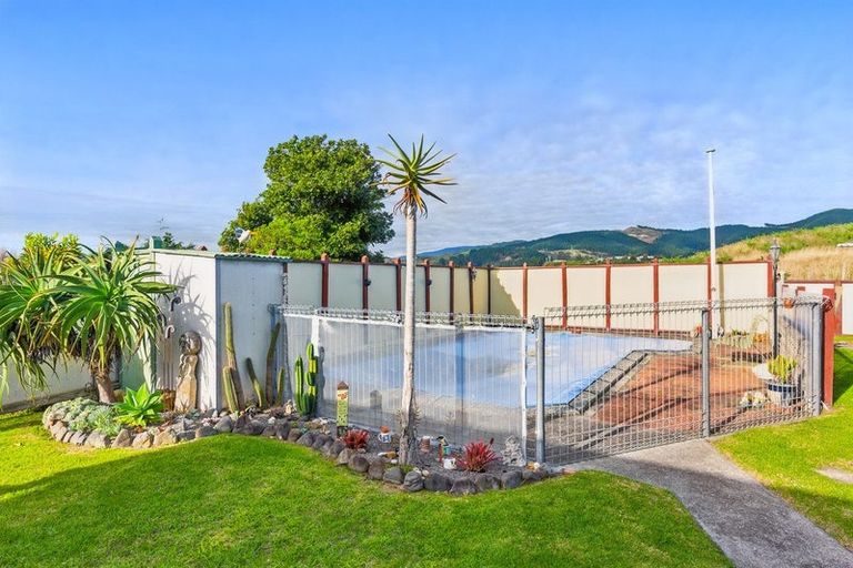 Photo of property in 52 Kiwi Road, Raumati Beach, Paraparaumu, 5032